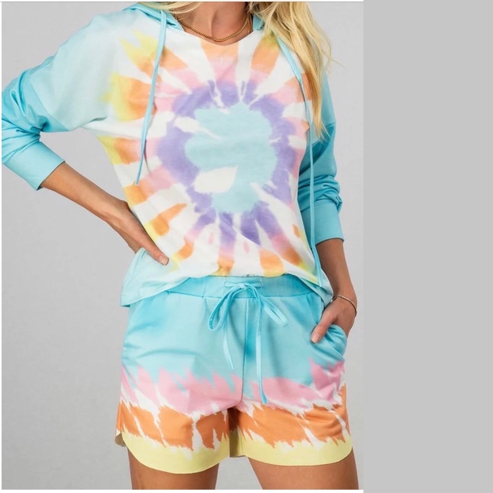 TIE DYE HOODIE AND SHORTS LOUNGE SET